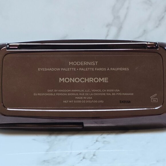 Hourglass MONOCHROME Modernist EyeShadow Palette - Picture 7 of 7